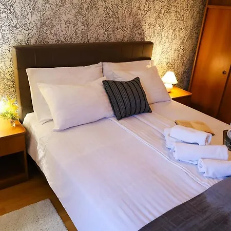 Zadar Franov On Island Ugljan With The Pool, Bbq And Beautiful Sea-view! Appartement Kali