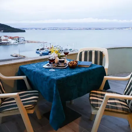 Zadar Franov On Island Ugljan With The Pool, Bbq And Beautiful Sea-view! Appartement Kali