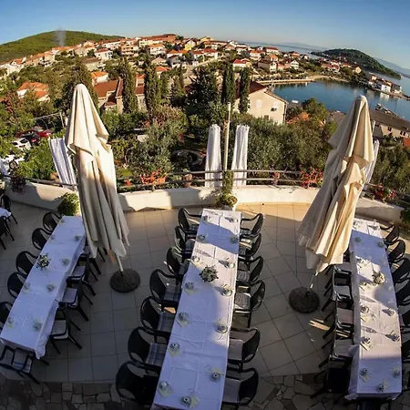 Appartement Zadar Franov On Island Ugljan With The Pool, Bbq And Beautiful Sea-view!