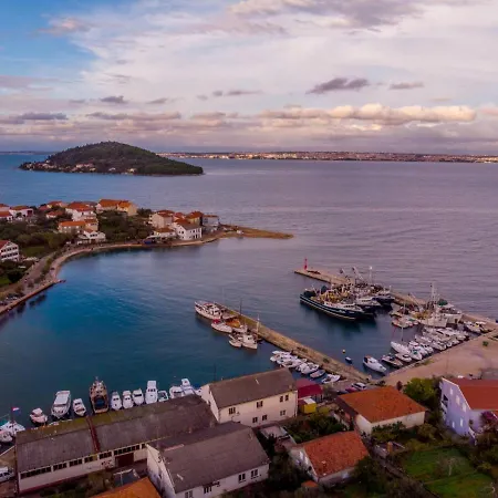 Zadar Franov On Island Ugljan With The Pool, Bbq And Beautiful Sea-view! Appartement
