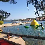 Lägenhet Zadar Franov On Island Ugljan With The Pool, Bbq And Beautiful Sea-view! Kali
