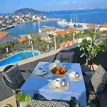 Zadar Franov On Island Ugljan With The Pool, Bbq And Beautiful Sea-view! Lägenhet