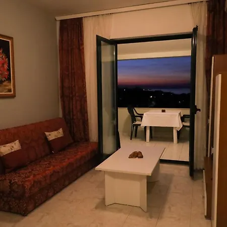 Zadar Franov On Island Ugljan With The Pool, Bbq And Beautiful Sea-view! Apartmán *