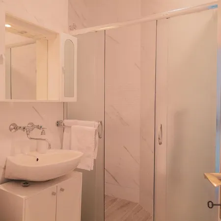 Zadar Franov On Island Ugljan With The Pool, Bbq And Beautiful Sea-view! Apartmán *