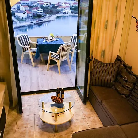 Zadar Franov On Island Ugljan With The Pool, Bbq And Beautiful Sea-view! Apartmán *