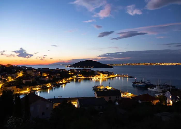 Zadar Franov On Island Ugljan With The Pool, Bbq And Beautiful Sea-view! * 칼리