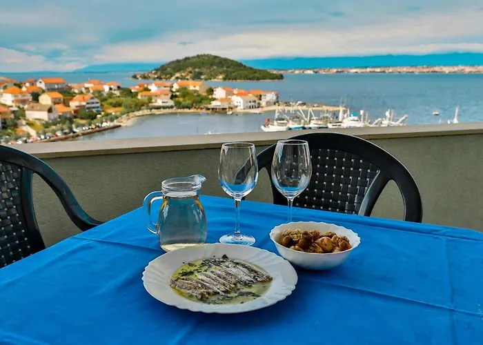 Zadar Franov On Island Ugljan With The Pool, Bbq And Beautiful Sea-view! 아파트 칼리