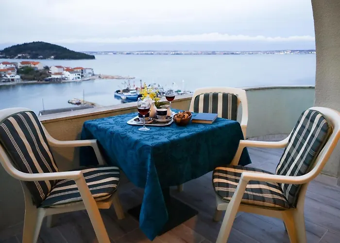 Zadar Franov On Island Ugljan With The Pool, Bbq And Beautiful Sea-view! 아파트 칼리