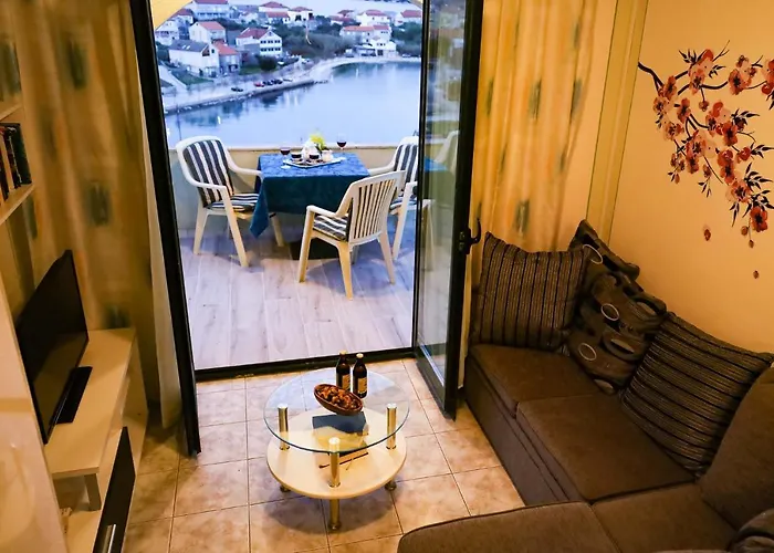 Zadar Franov On Island Ugljan With The Pool, Bbq And Beautiful Sea-view! Apartamento *